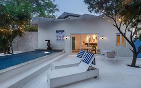 Saffronstays Kairos Zeus, Karjat - Greek Style Pool Villa Near Camp Max